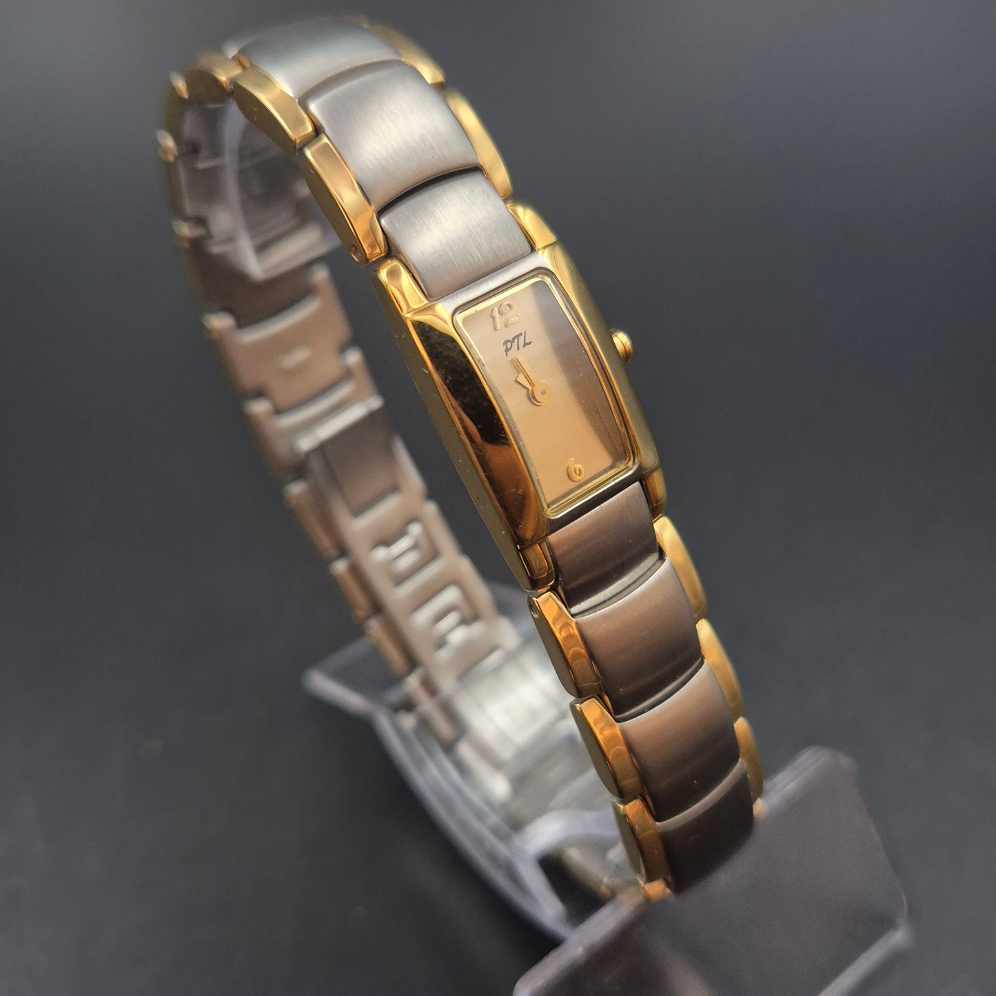 Elegante PTL Damen Uhr – Bicolor Design mit Rechteckgehäuse