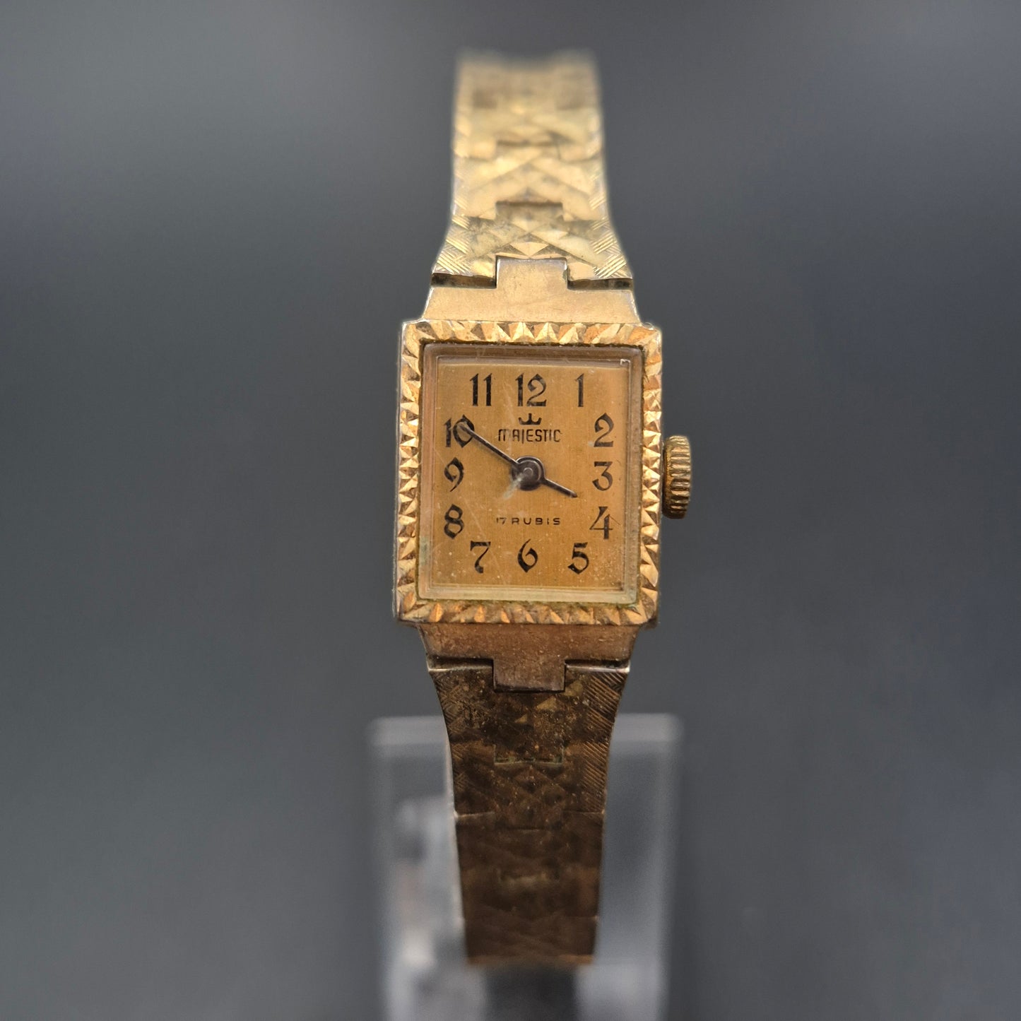 Vintage Majestic Damen Uhr – Klassisches Goldton-Design, 17 Rubis