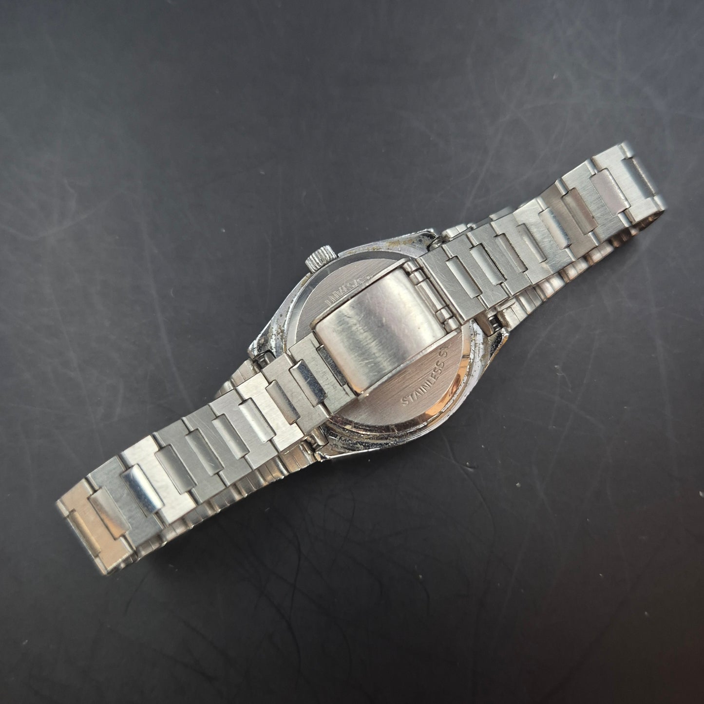 Klassische Spacer Damen Uhr – Silberfarben mit Datum