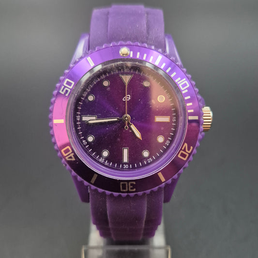 Auffällige Lila Silikon Uhr – Modern & Sportlich