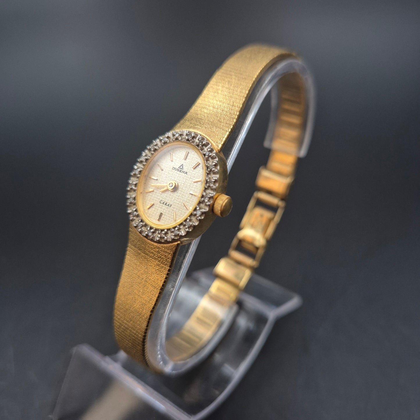 Elegante Dugena Damen Uhr – Goldton mit funkelndem Zierkranz
