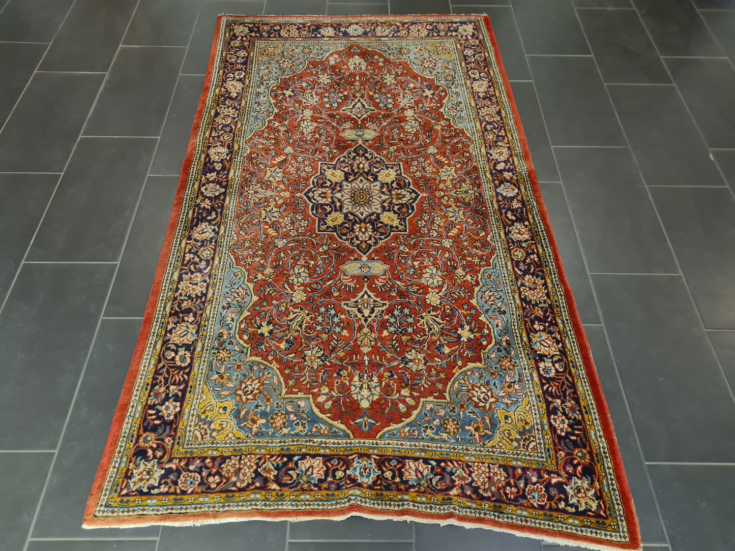 Perserteppich Orientteppich Handgeknüpfter Teppich Täbris 225x130cm