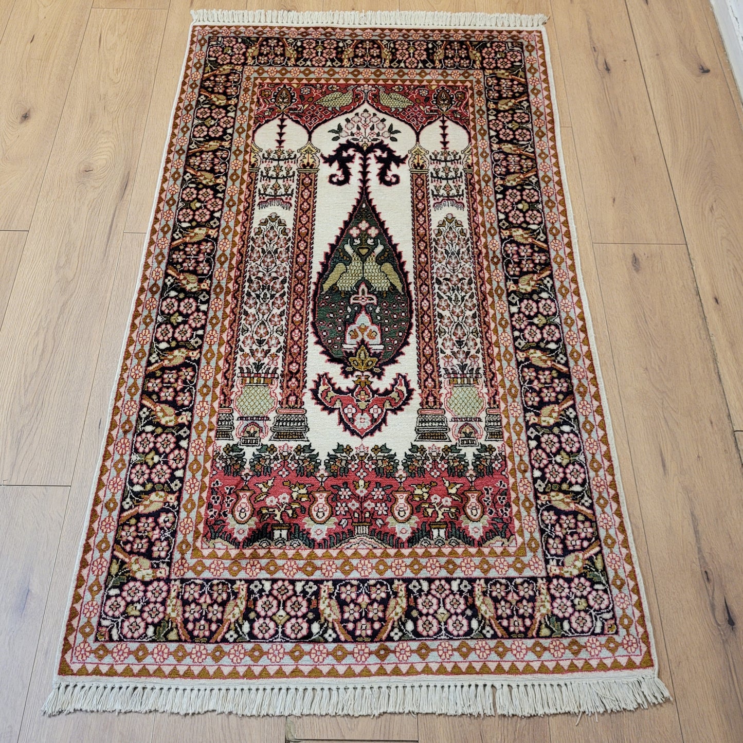 Ghom Teppich Seide feine Knüpfung figürliche Darstellung