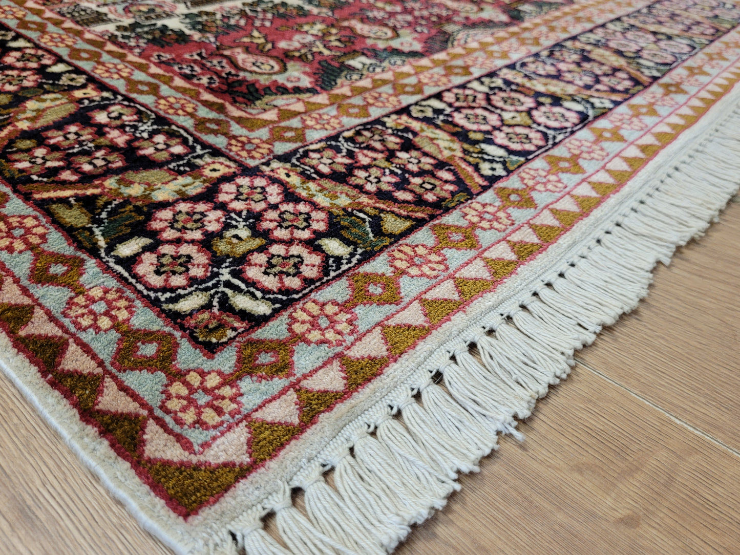 Ghom Teppich Seide feine Knüpfung figürliche Darstellung