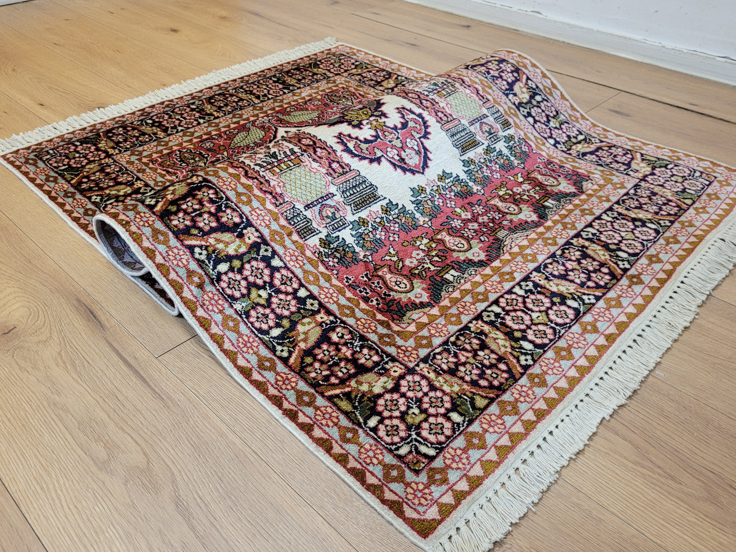 Ghom Teppich Seide feine Knüpfung figürliche Darstellung