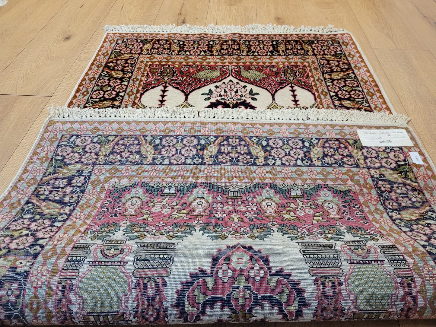 Ghom Teppich Seide feine Knüpfung figürliche Darstellung