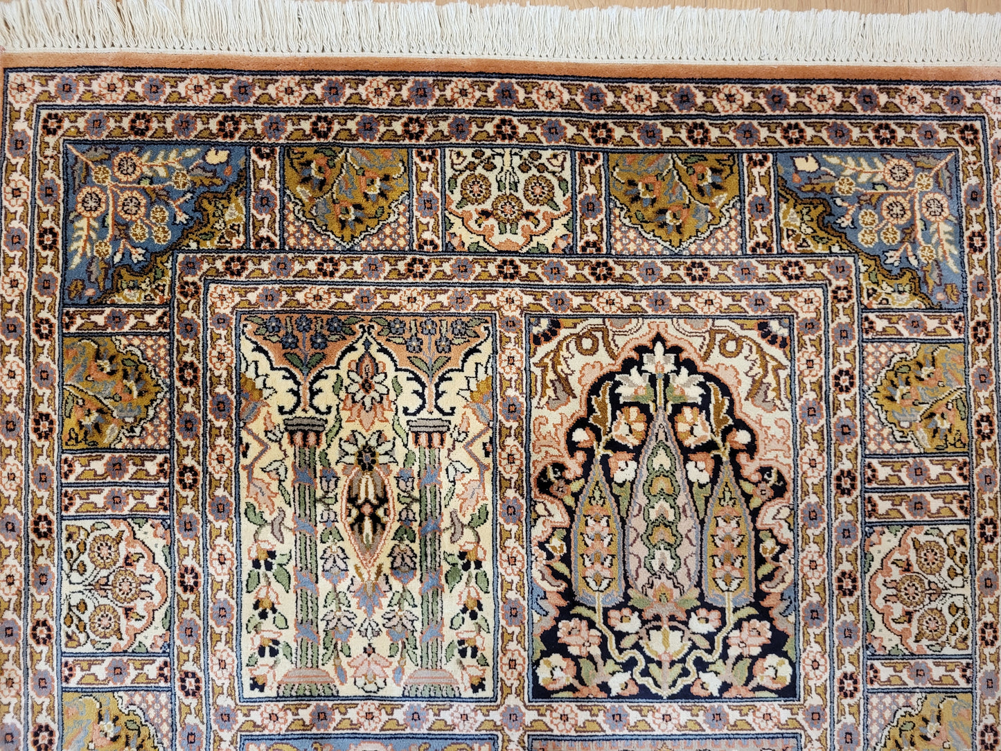 Ghom Teppich Seide feine Knüpfung Gartenmotiv