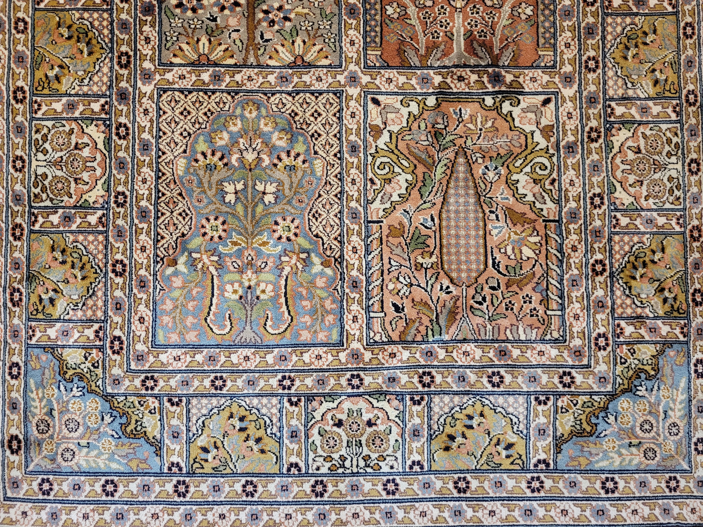 Ghom Teppich Seide feine Knüpfung Gartenmotiv