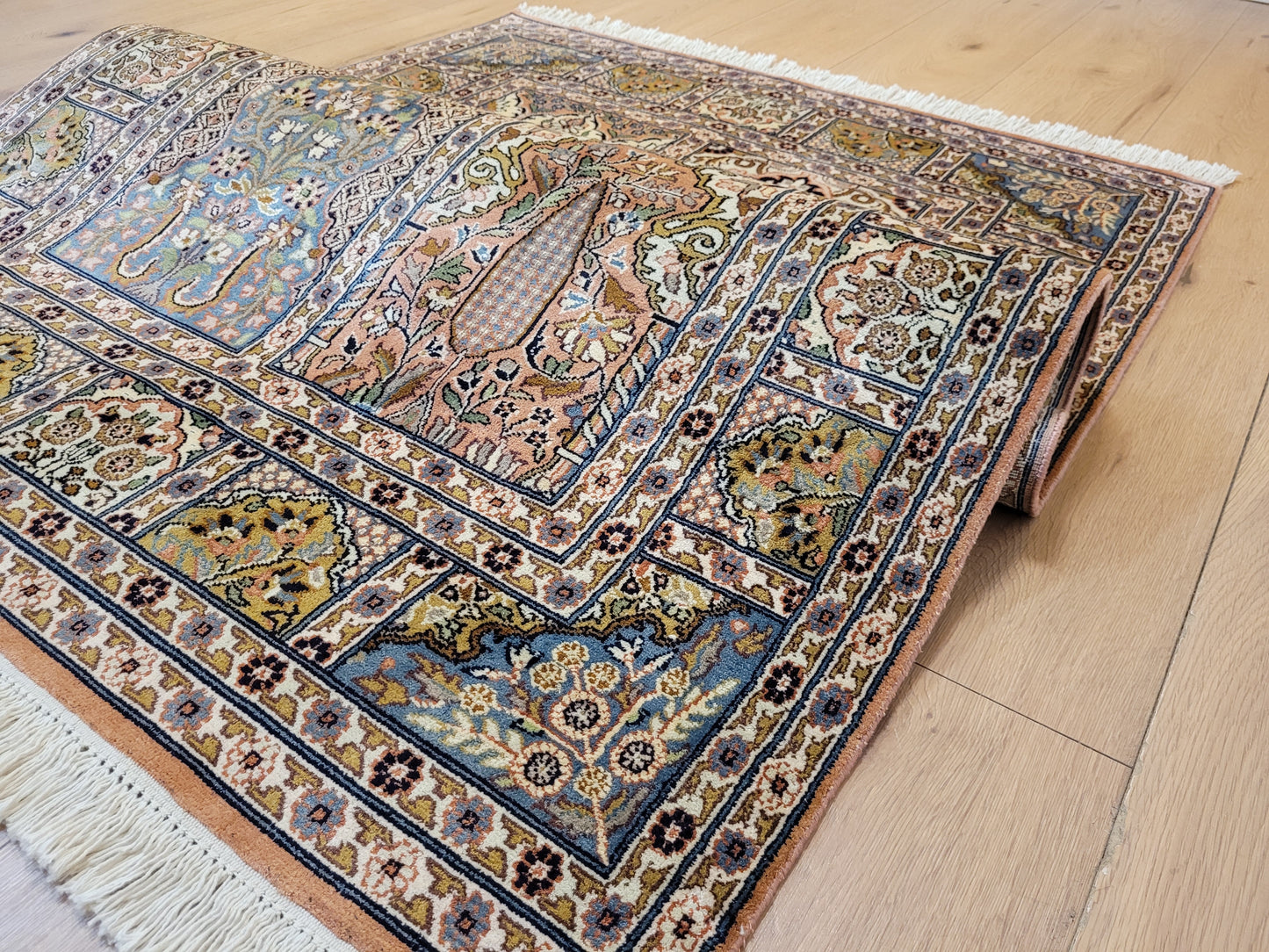 Ghom Teppich Seide feine Knüpfung Gartenmotiv