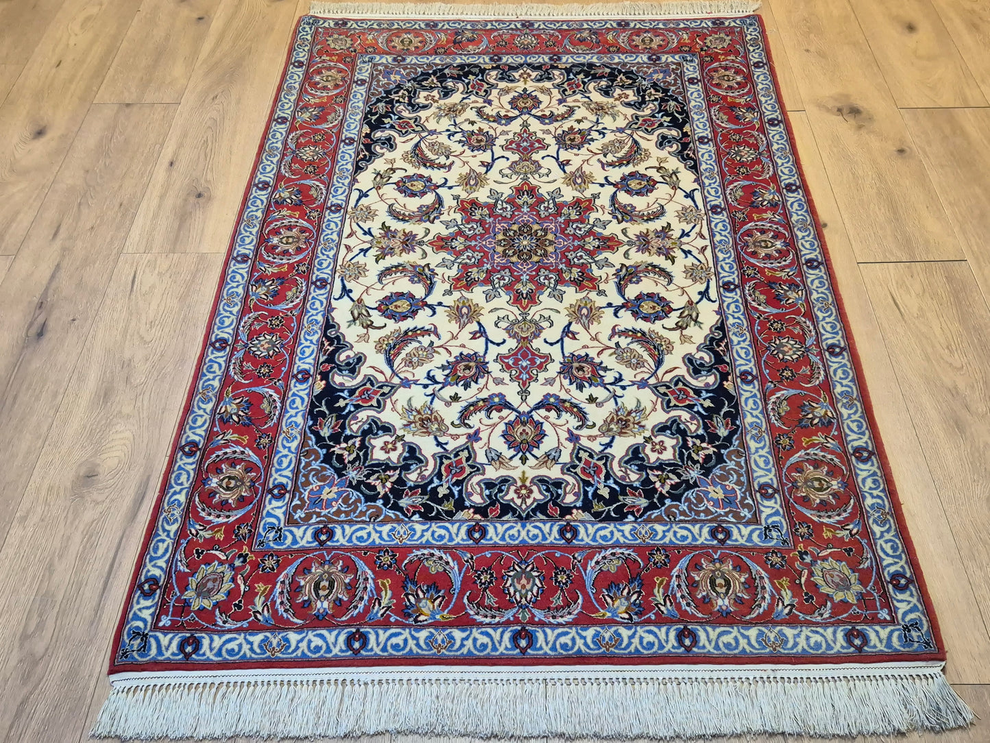 Isfahan Teppich Korkwolle mit Seide Medaillon fein