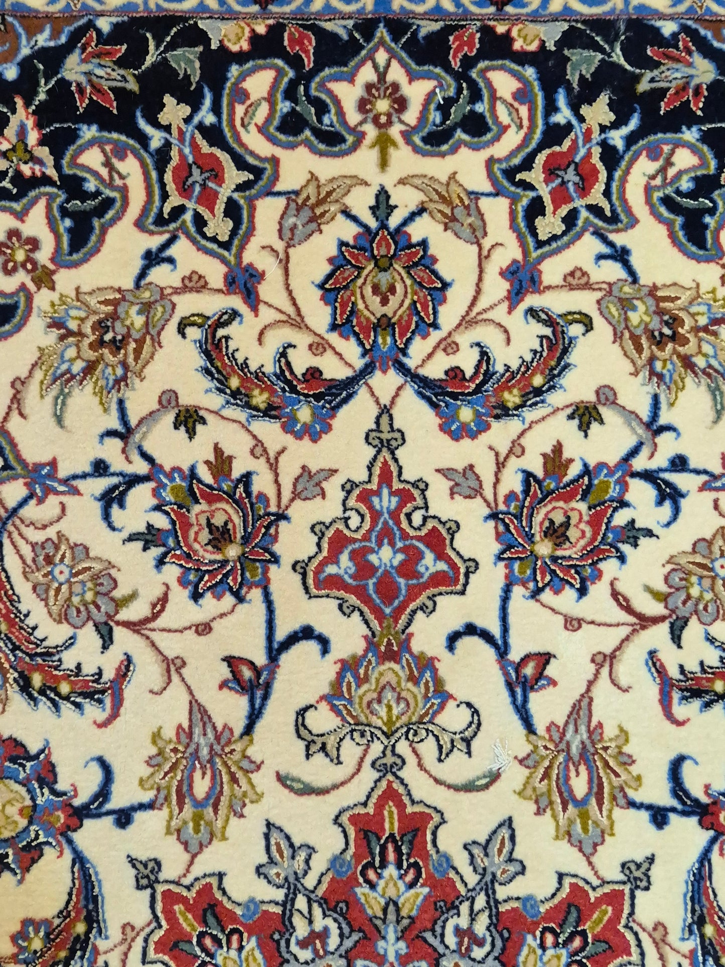 Isfahan Teppich Korkwolle mit Seide Medaillon fein