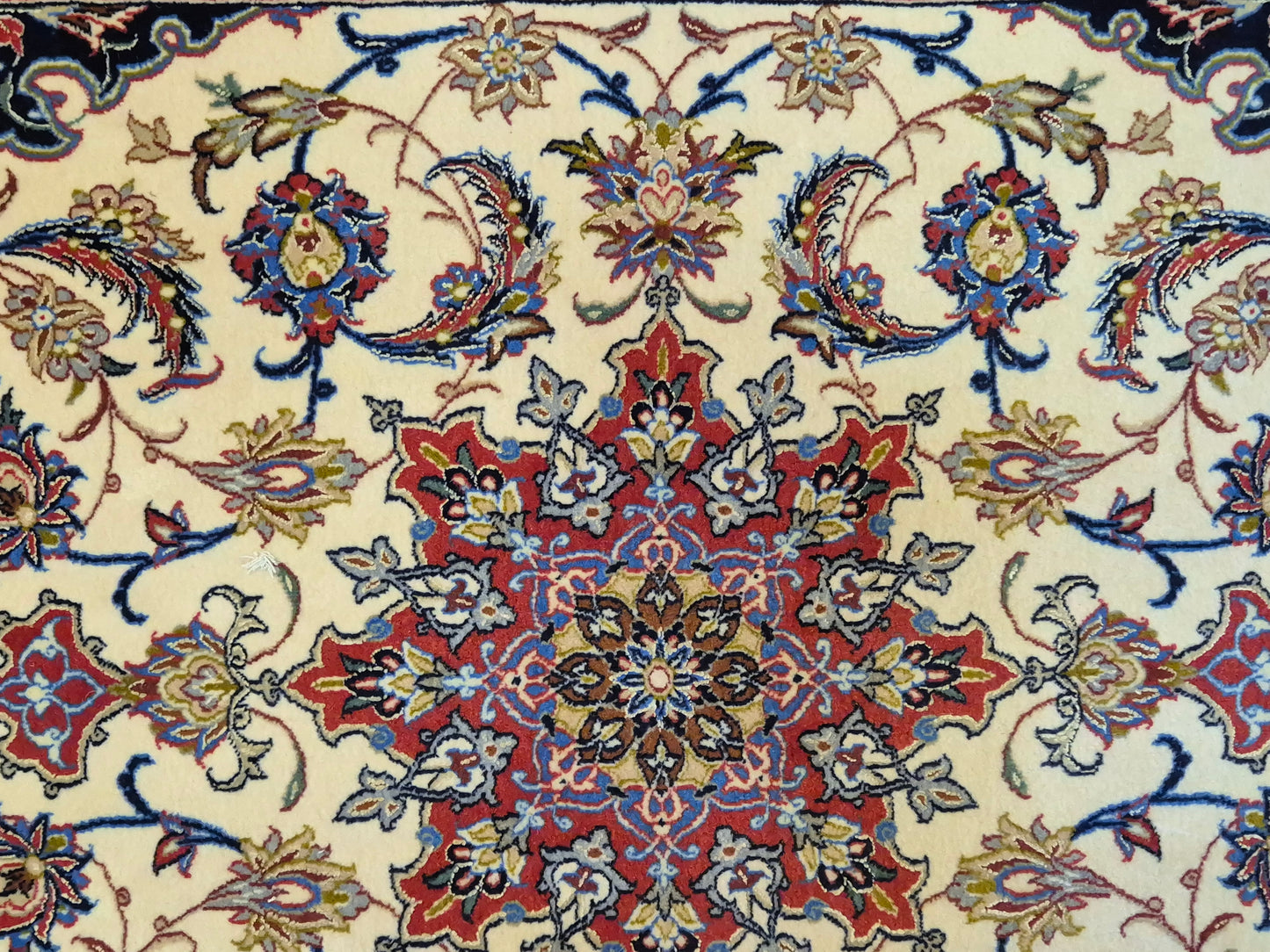 Isfahan Teppich Korkwolle mit Seide Medaillon fein