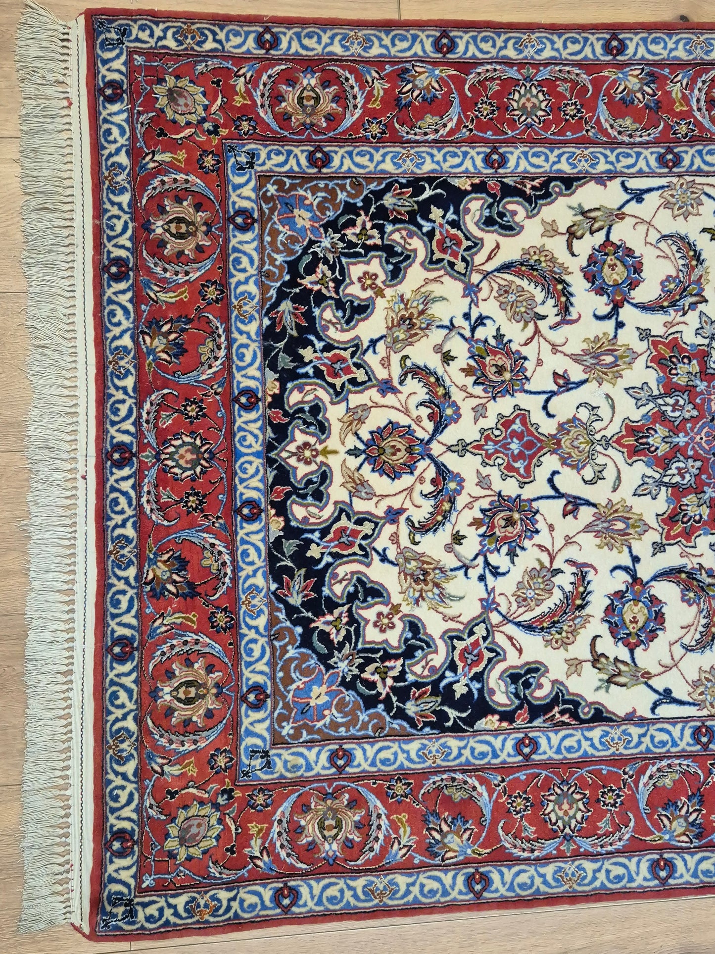 Isfahan Teppich Korkwolle mit Seide Medaillon fein