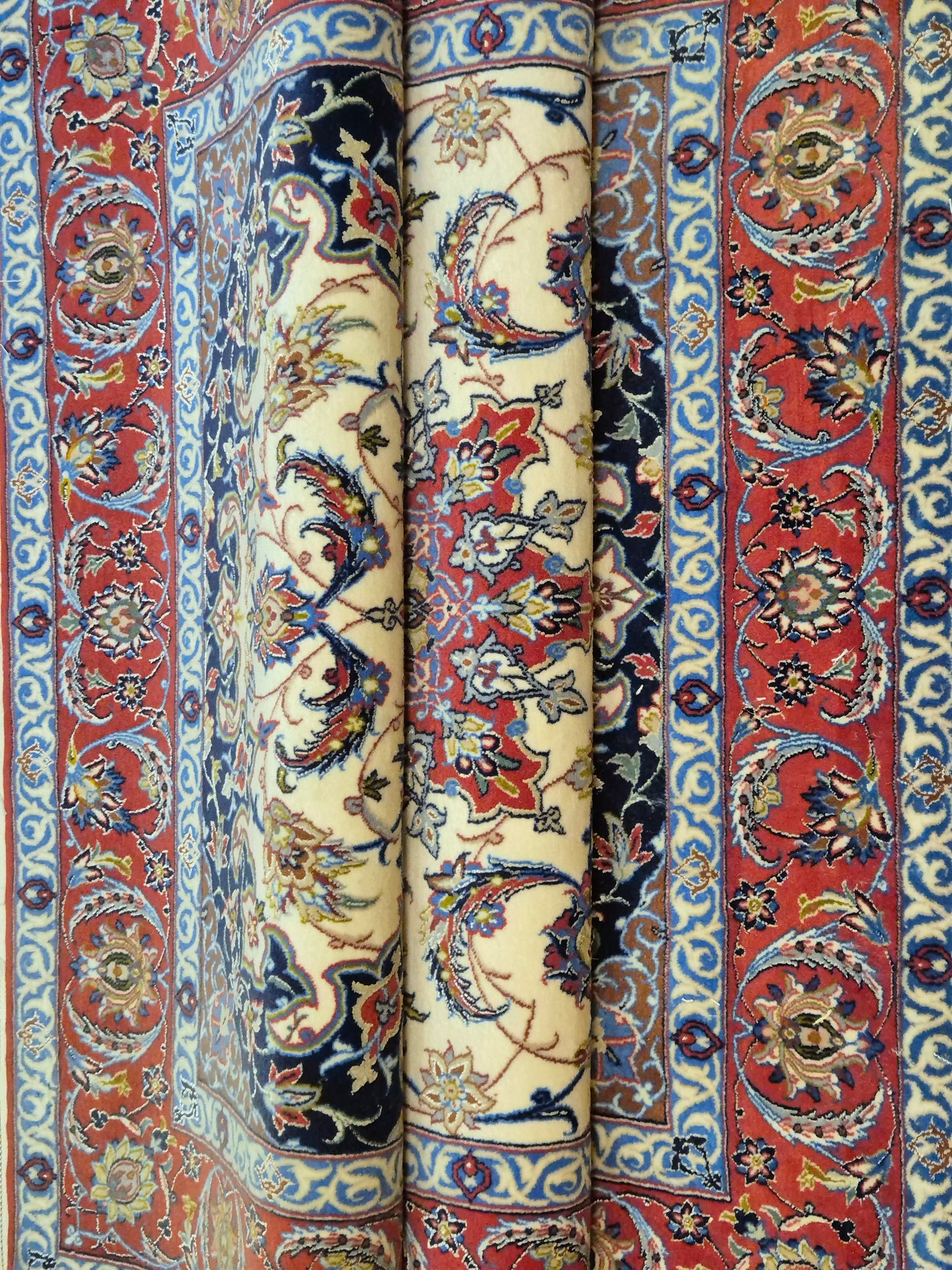 Isfahan Teppich Korkwolle mit Seide Medaillon fein