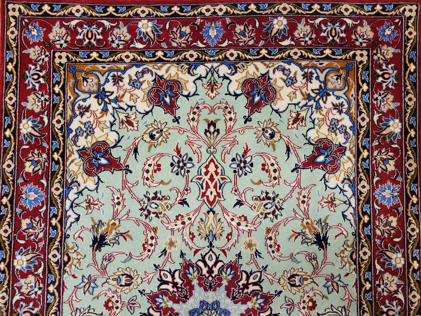 Isfahan Teppich Korkwolle Seide fein handgeknüpft