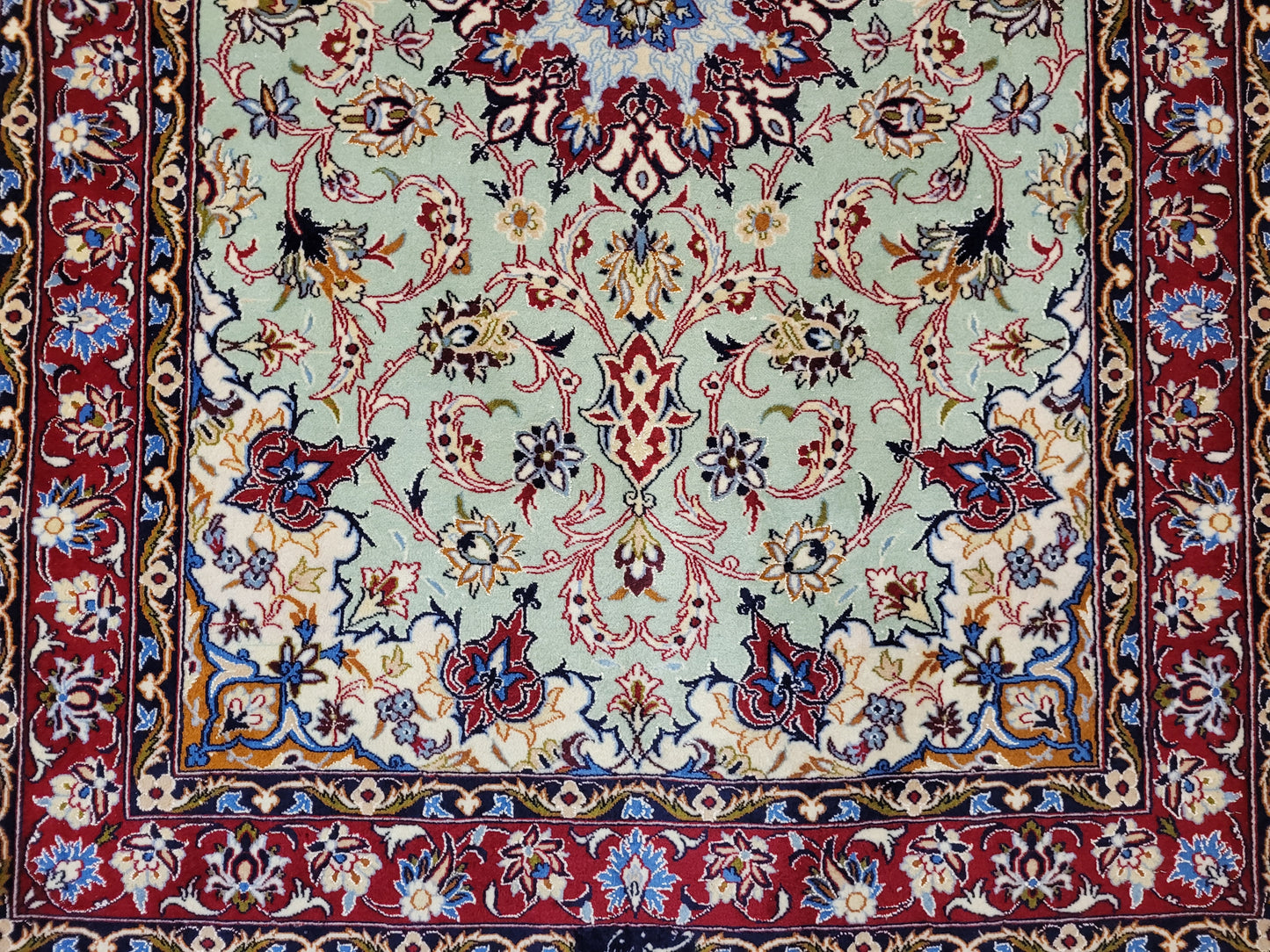 Isfahan Teppich Korkwolle Seide fein handgeknüpft