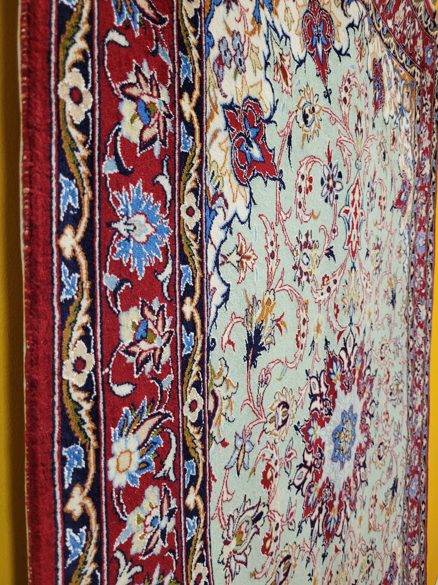 Isfahan Teppich Korkwolle Seide fein handgeknüpft