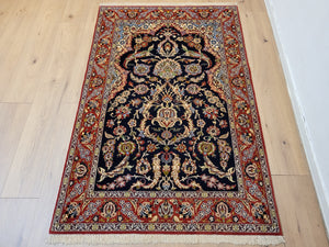 Isfahan Teppich Korkwolle Seide fein handgeknüpft 164x106 cm