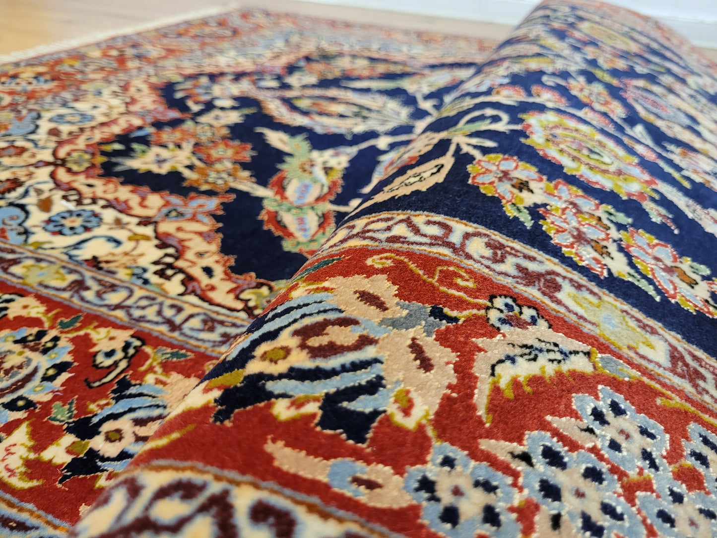 Isfahan Teppich Korkwolle Seide fein handgeknüpft 164x106 cm