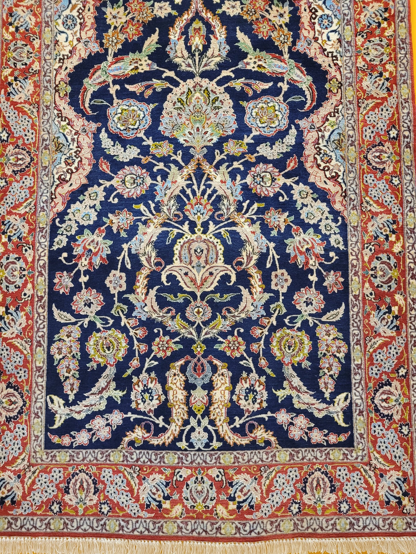 Isfahan Teppich Korkwolle Seide fein handgeknüpft 164x106 cm