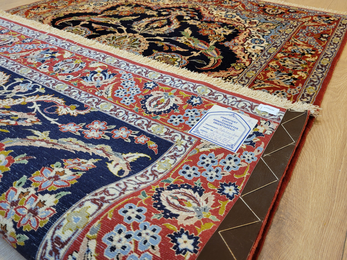 Isfahan Teppich Korkwolle Seide fein handgeknüpft 164x106 cm