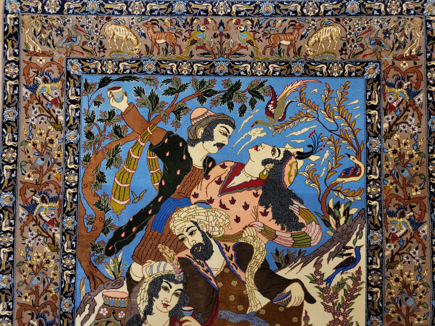 Isfahan Teppich Korkwolle Seide fein handgeknüpft figürlich 156x110 cm