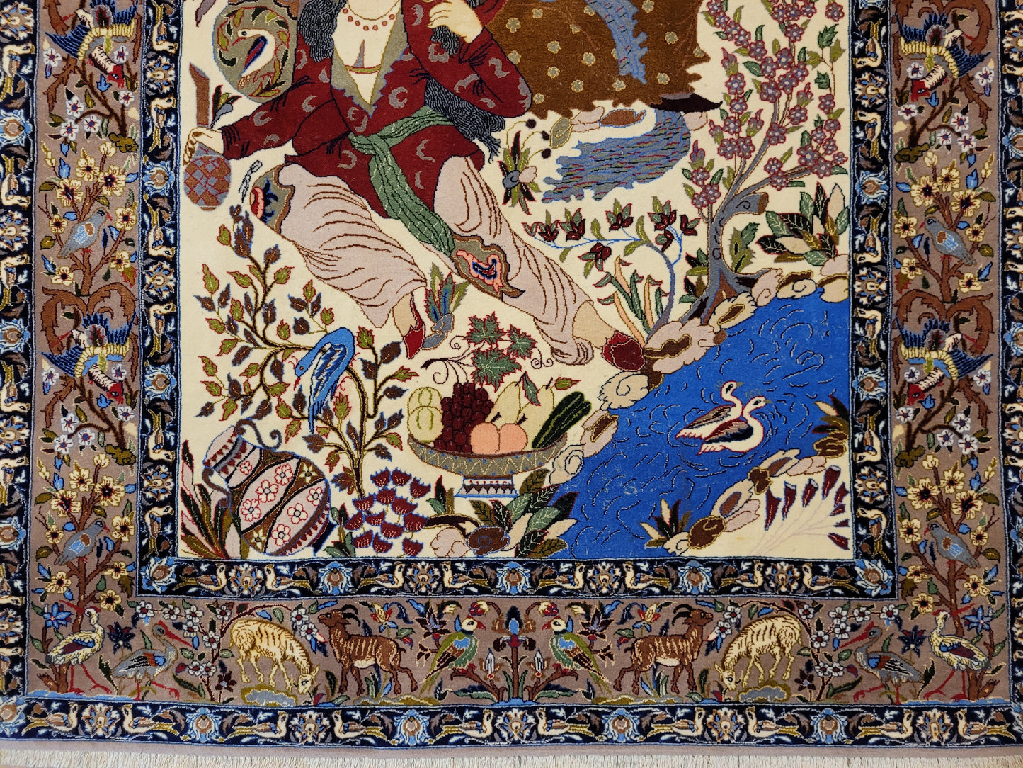 Isfahan Teppich Korkwolle Seide fein handgeknüpft figürlich 156x110 cm