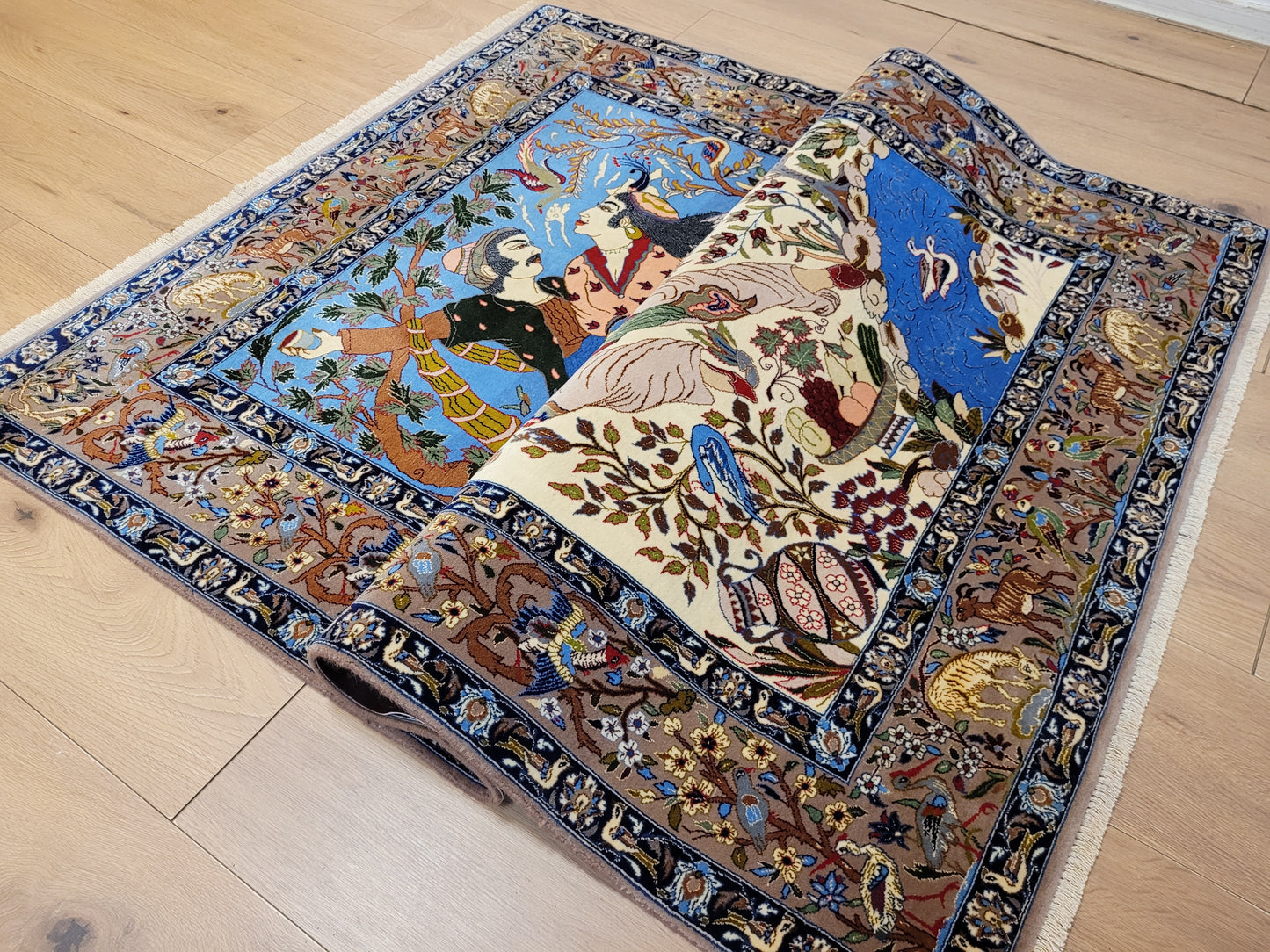 Isfahan Teppich Korkwolle Seide fein handgeknüpft figürlich 156x110 cm