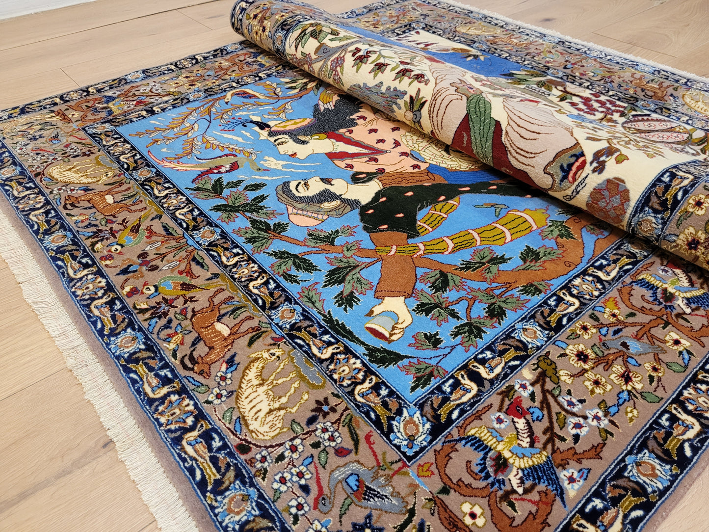 Isfahan Teppich Korkwolle Seide fein handgeknüpft figürlich 156x110 cm