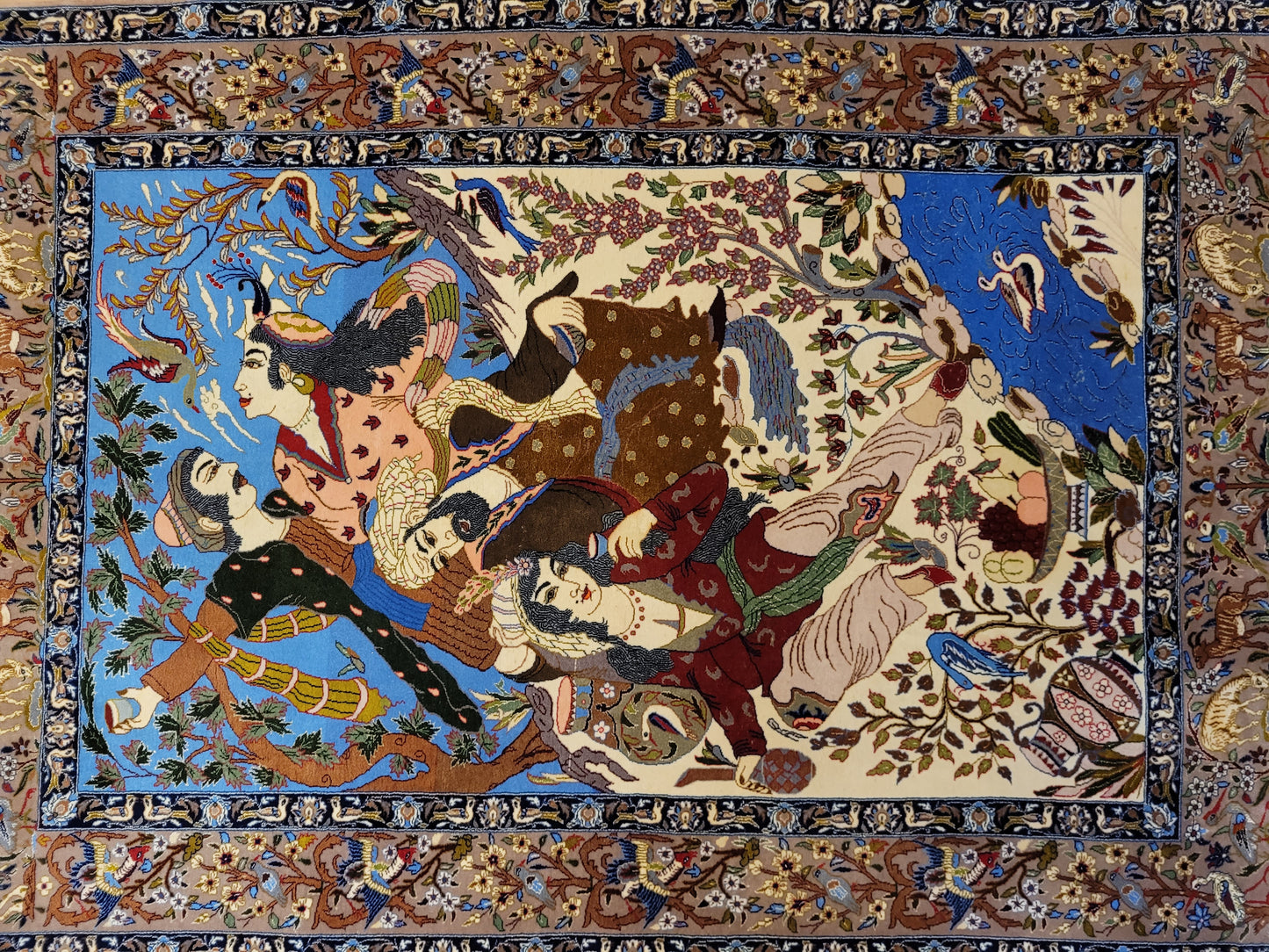Isfahan Teppich Korkwolle Seide fein handgeknüpft figürlich 156x110 cm