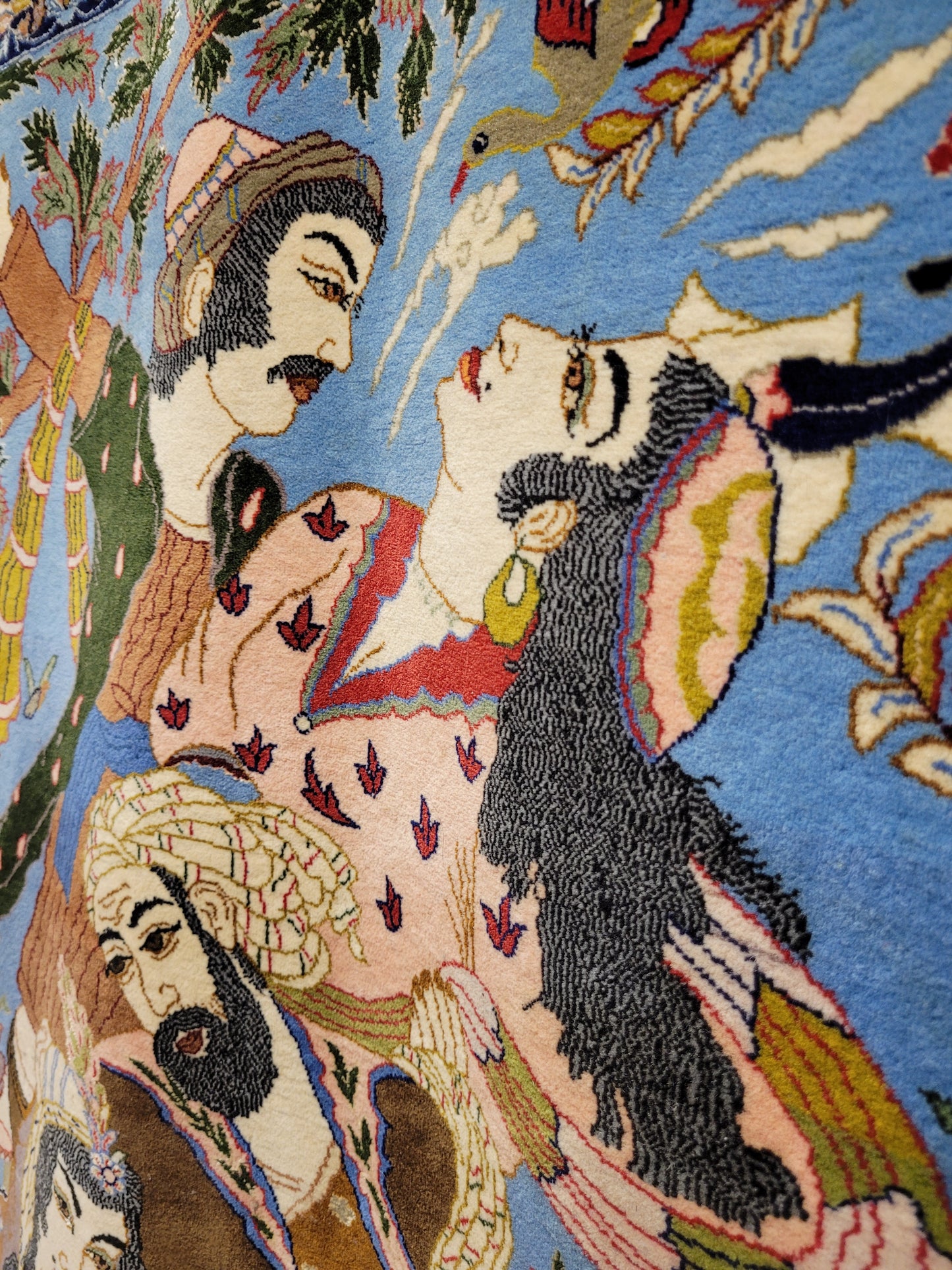 Isfahan Teppich Korkwolle Seide fein handgeknüpft figürlich 156x110 cm