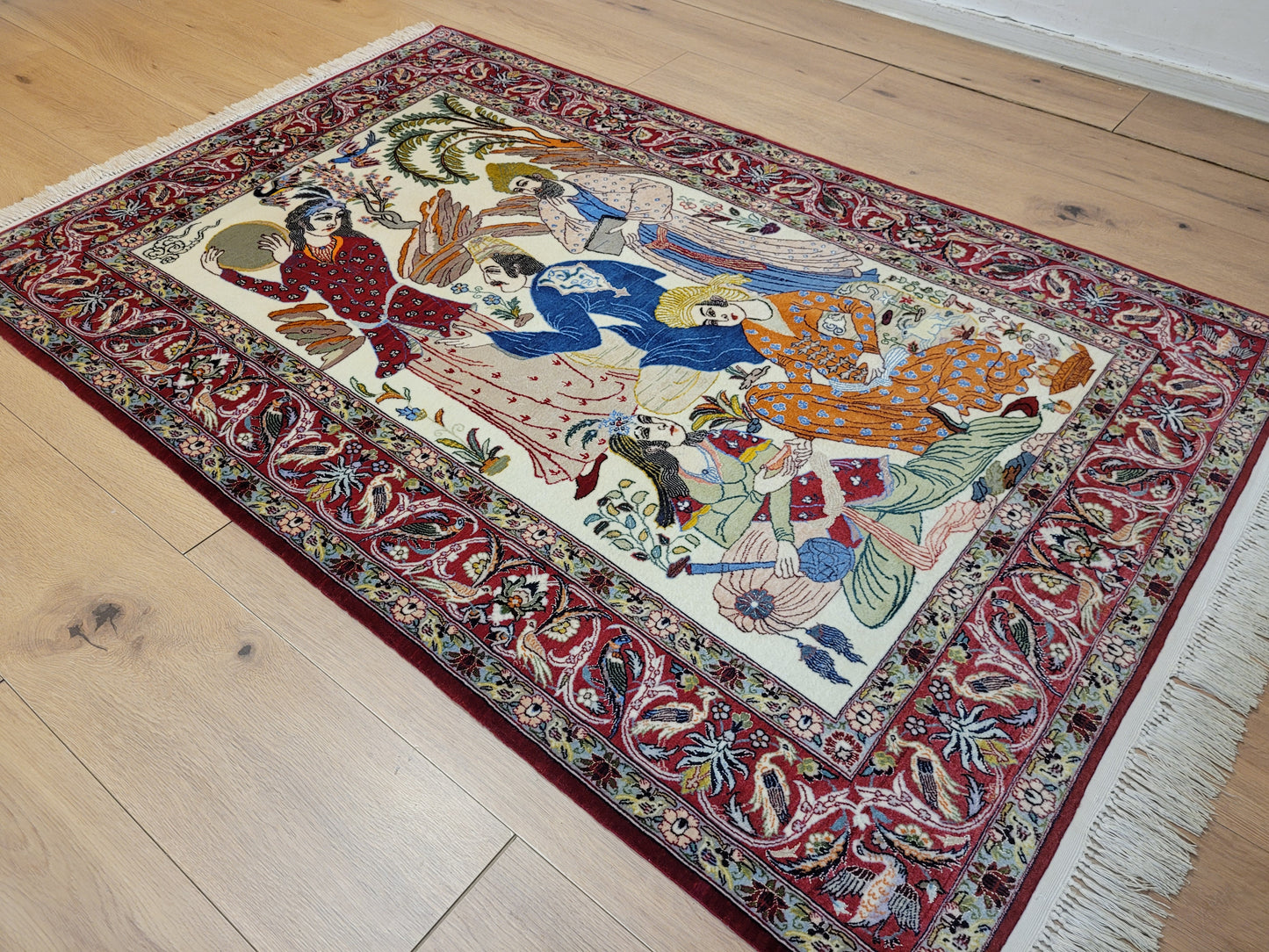 isfahan Bilderteppich Korkwolle Seide fein handgeknüpft