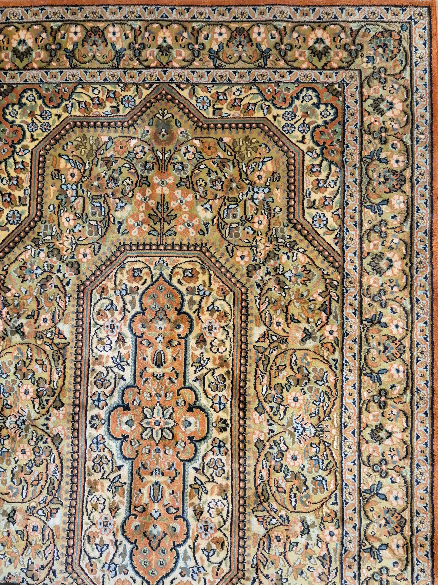 Kaschmir Seidenteppich Naturseide Medaillon fein