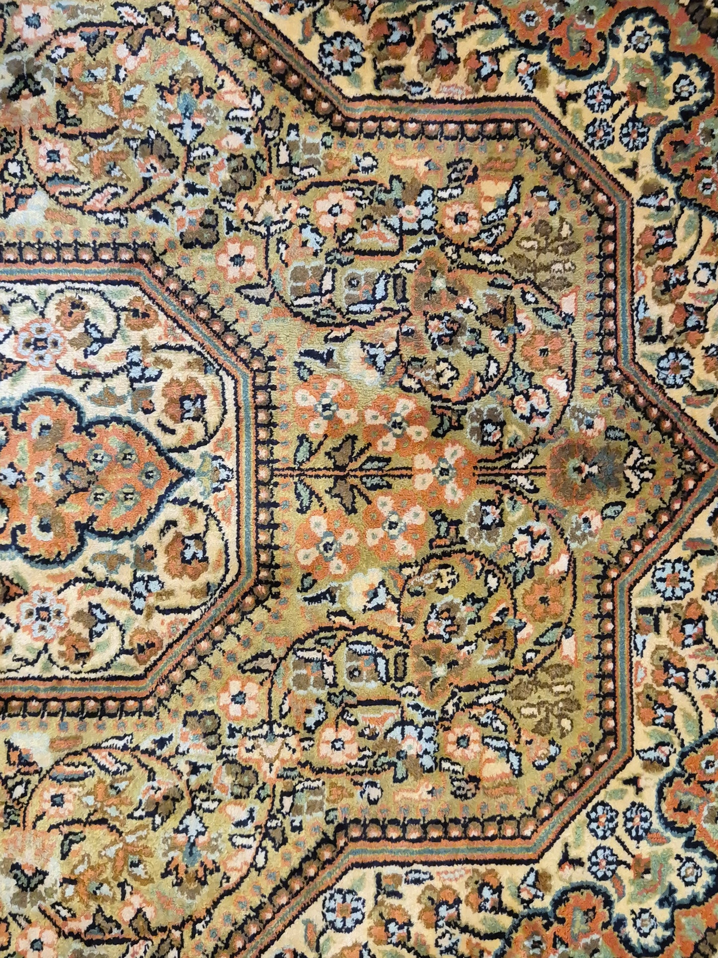 Kaschmir Seidenteppich Naturseide Medaillon fein