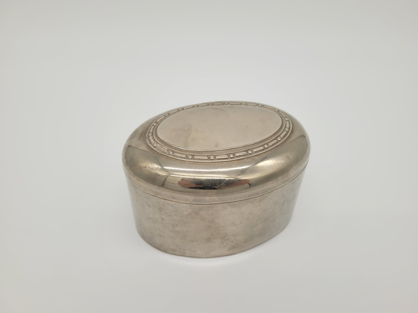 Versilberte Dose Schmuckdose Schmuckschatulle mit Verzierung Silberdose