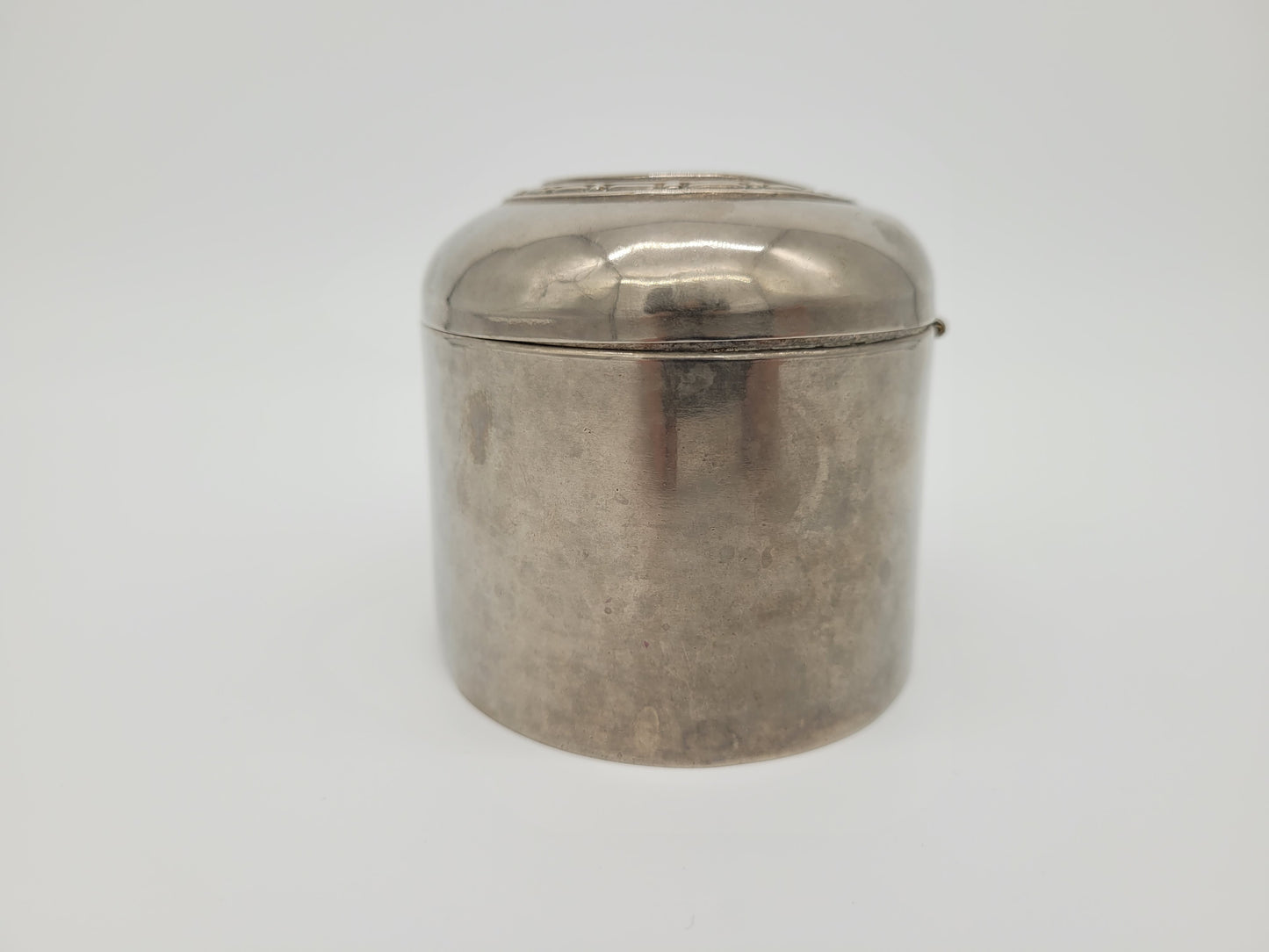 Versilberte Dose Schmuckdose Schmuckschatulle mit Verzierung Silberdose