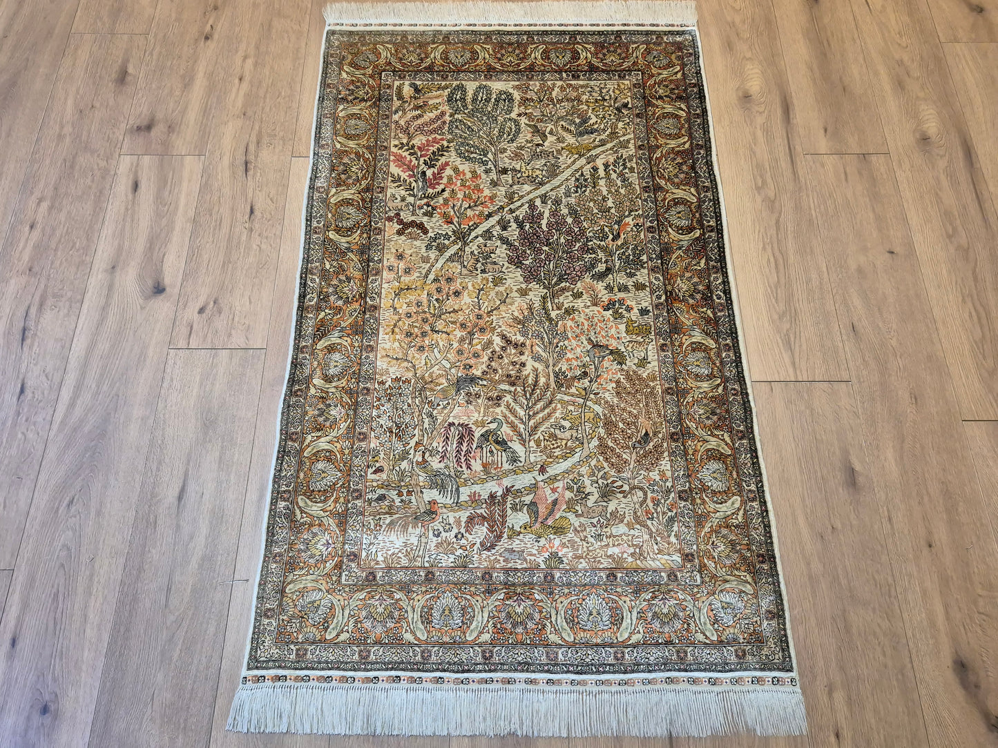 Hereke Seidenteppich Seide auf Seide Jagdszene fein