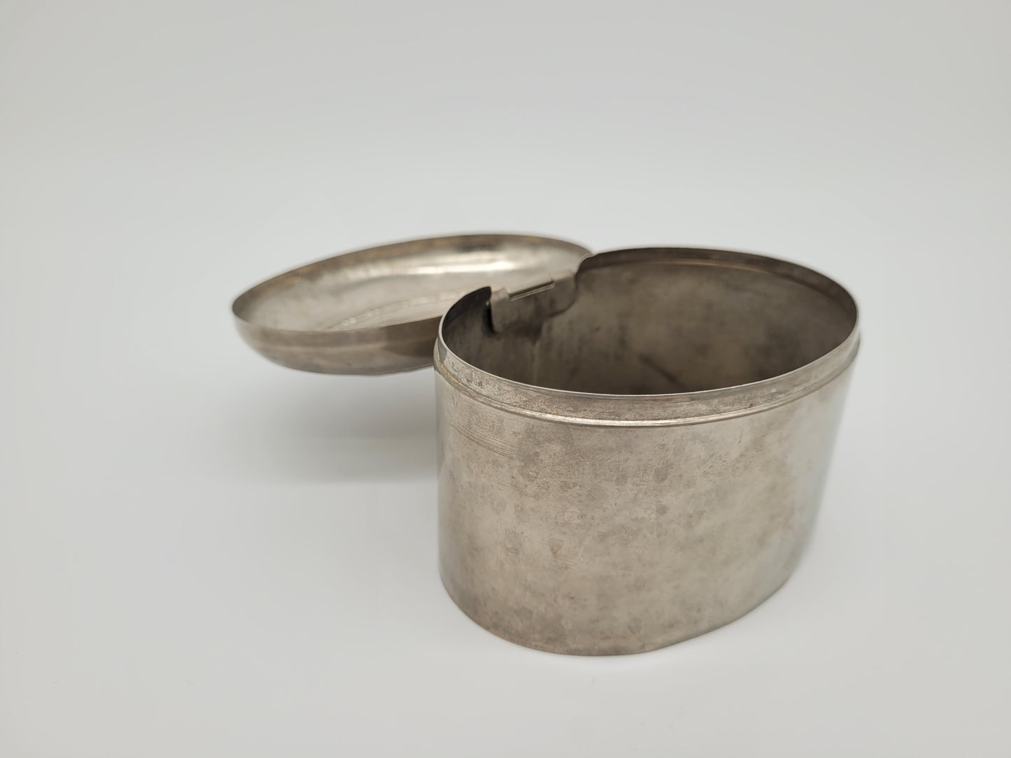 Versilberte Dose Schmuckdose Schmuckschatulle mit Verzierung Silberdose