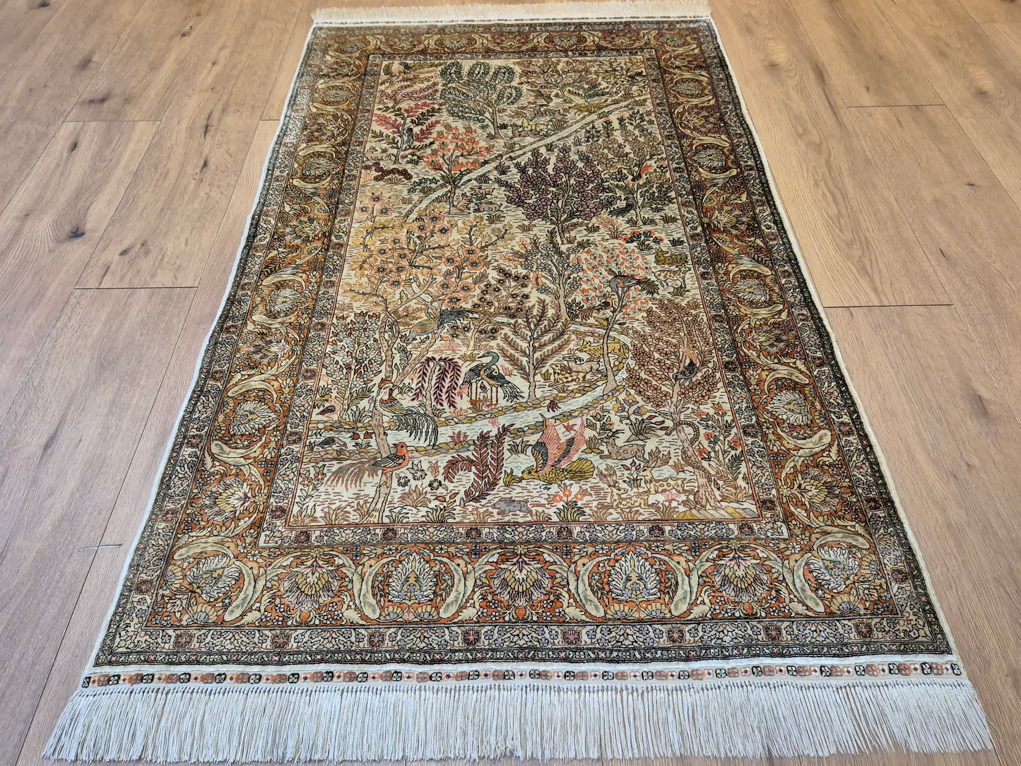 Hereke Seidenteppich Seide auf Seide Jagdszene fein