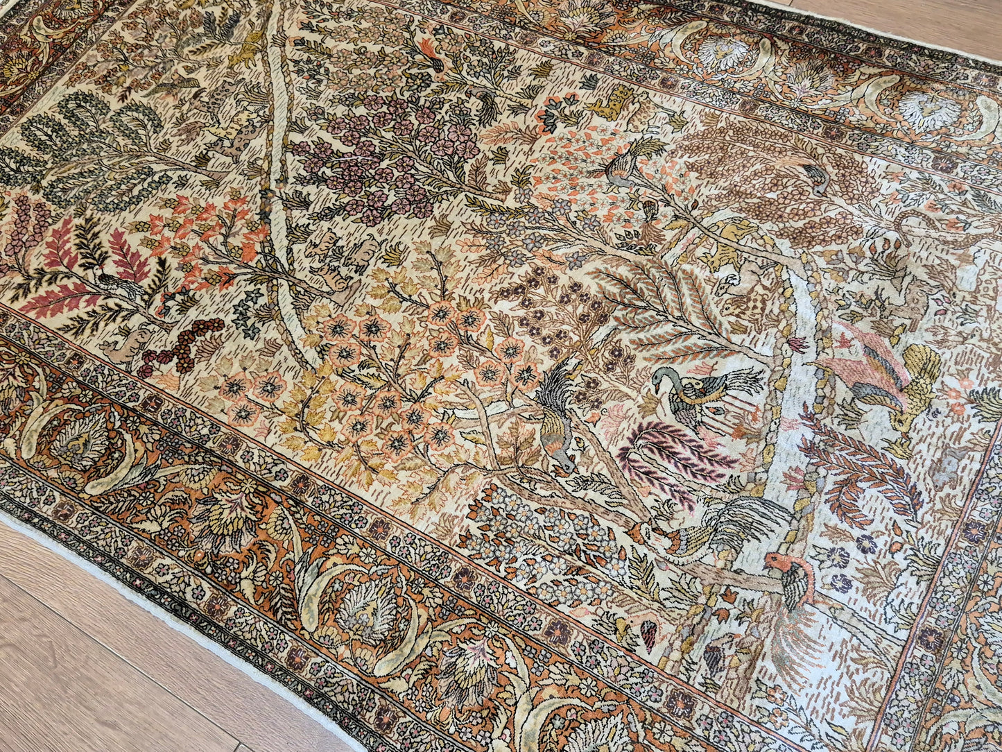 Hereke Seidenteppich Seide auf Seide Jagdszene fein