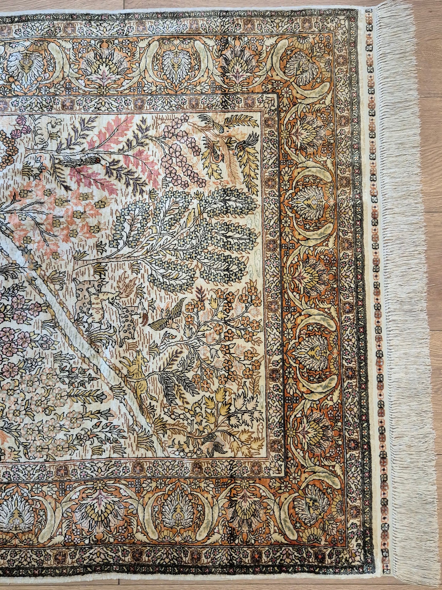 Hereke Seidenteppich Seide auf Seide Jagdszene fein