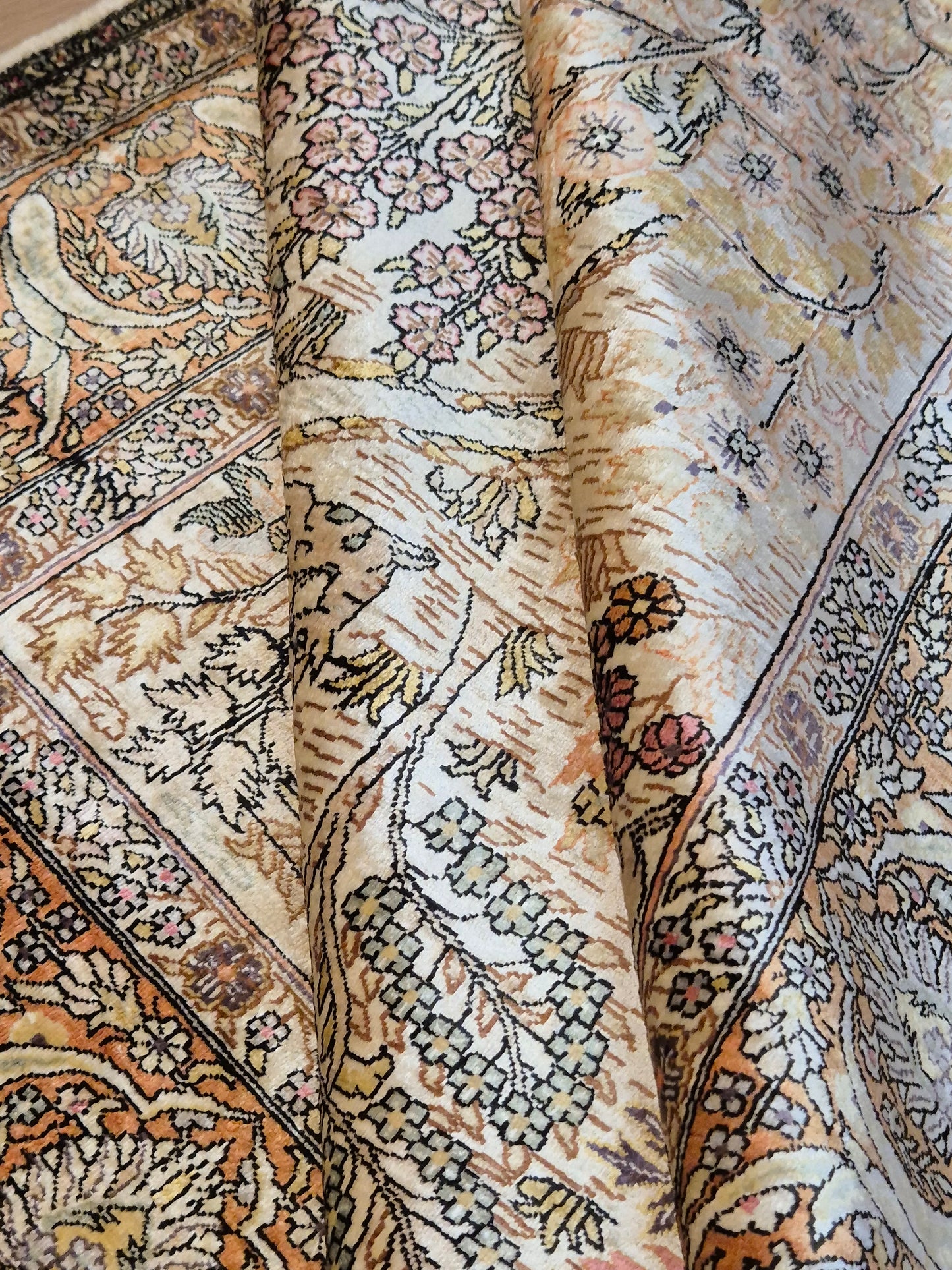 Hereke Seidenteppich Seide auf Seide Jagdszene fein