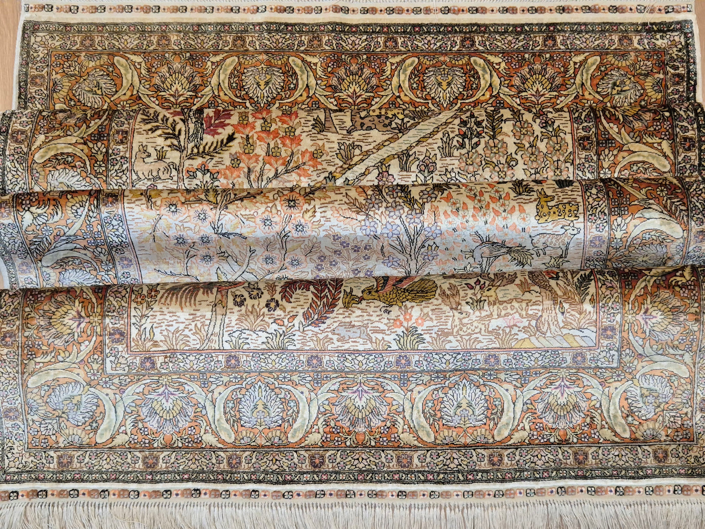 Hereke Seidenteppich Seide auf Seide Jagdszene fein