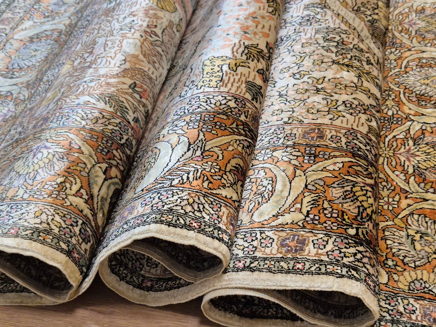 Hereke Seidenteppich Seide auf Seide Jagdszene fein