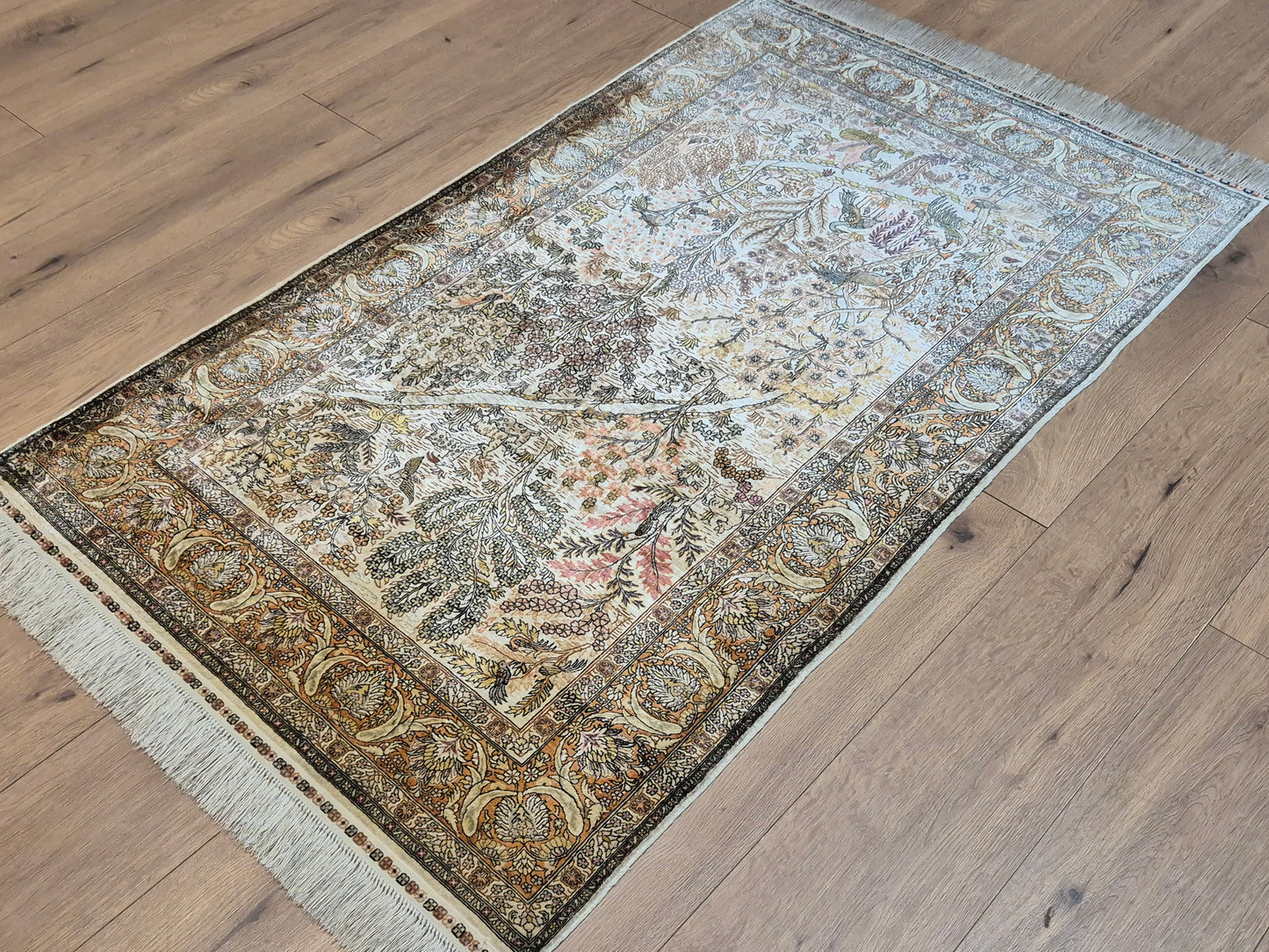 Hereke Seidenteppich Seide auf Seide Jagdszene fein