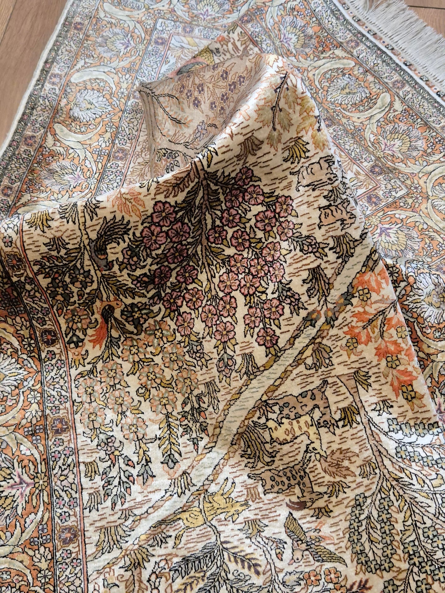 Hereke Seidenteppich Seide auf Seide Jagdszene fein