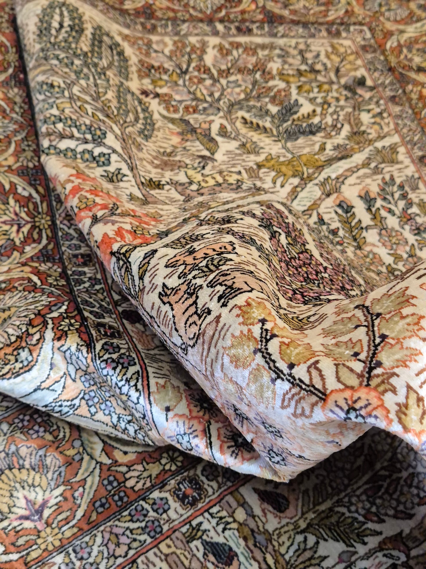 Hereke Seidenteppich Seide auf Seide Jagdszene fein