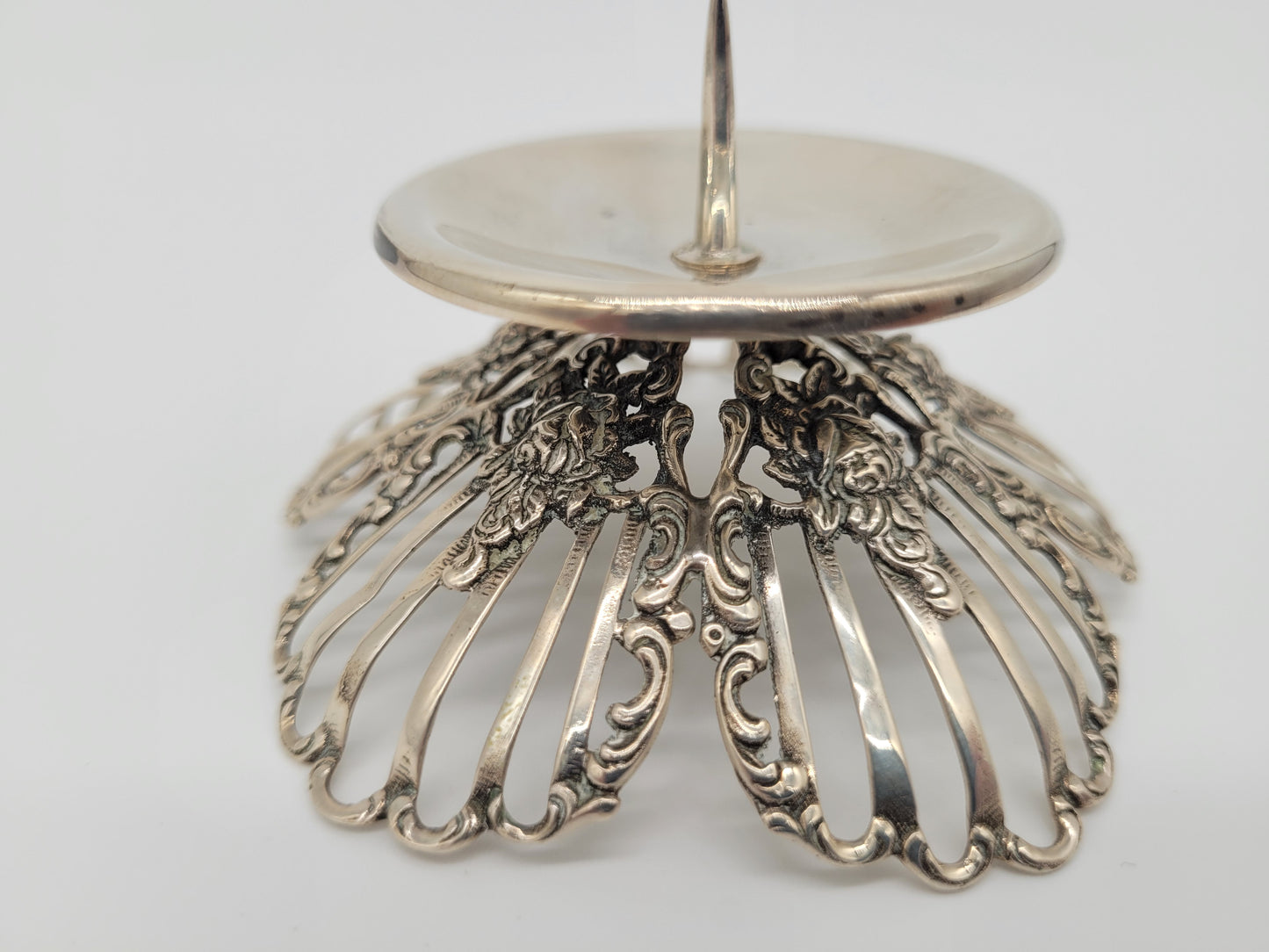 Paar Kerzenständer 835er Silber mit Floralem Design Handarbeit