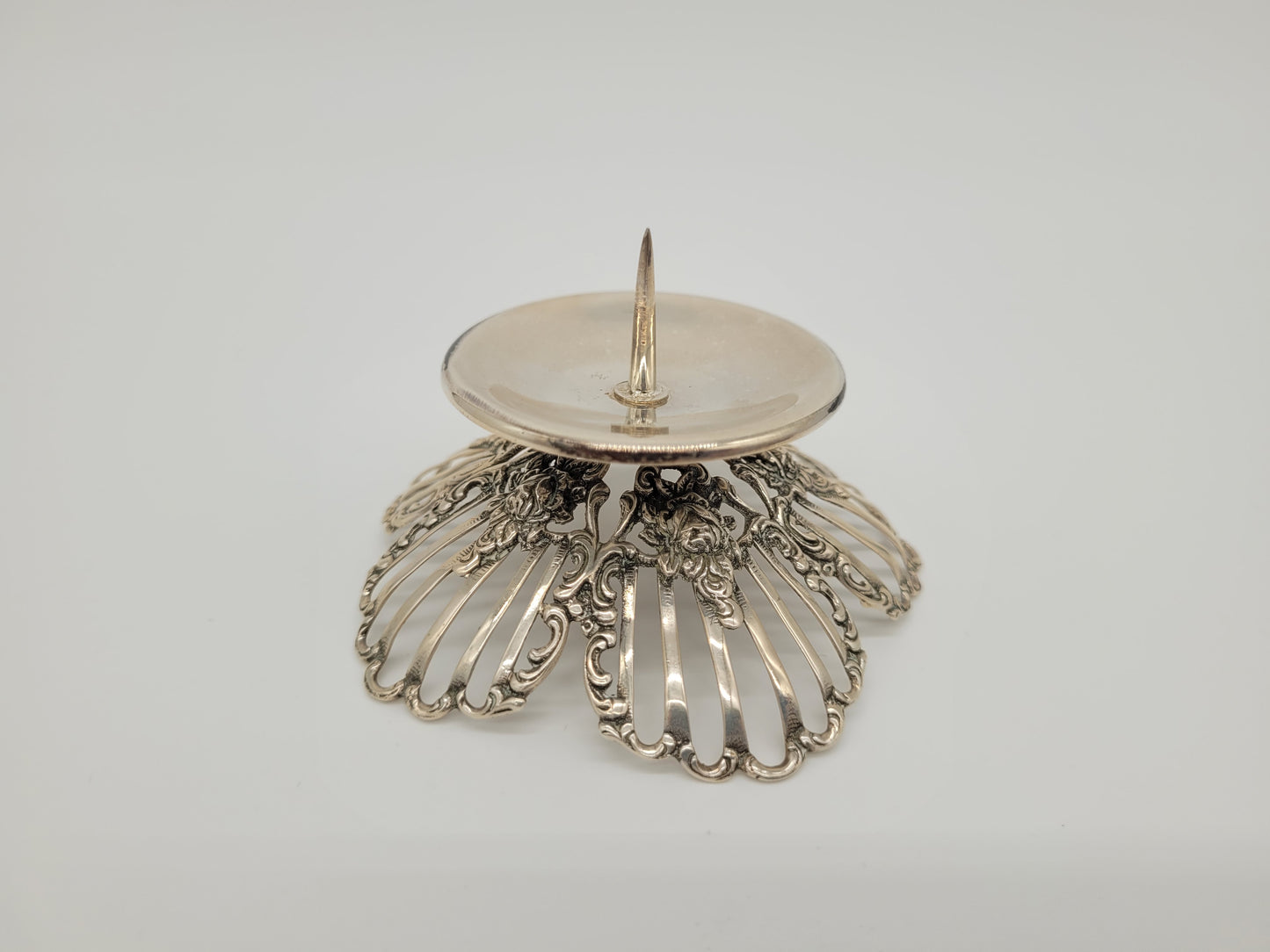 Paar Kerzenständer 835er Silber mit Floralem Design Handarbeit