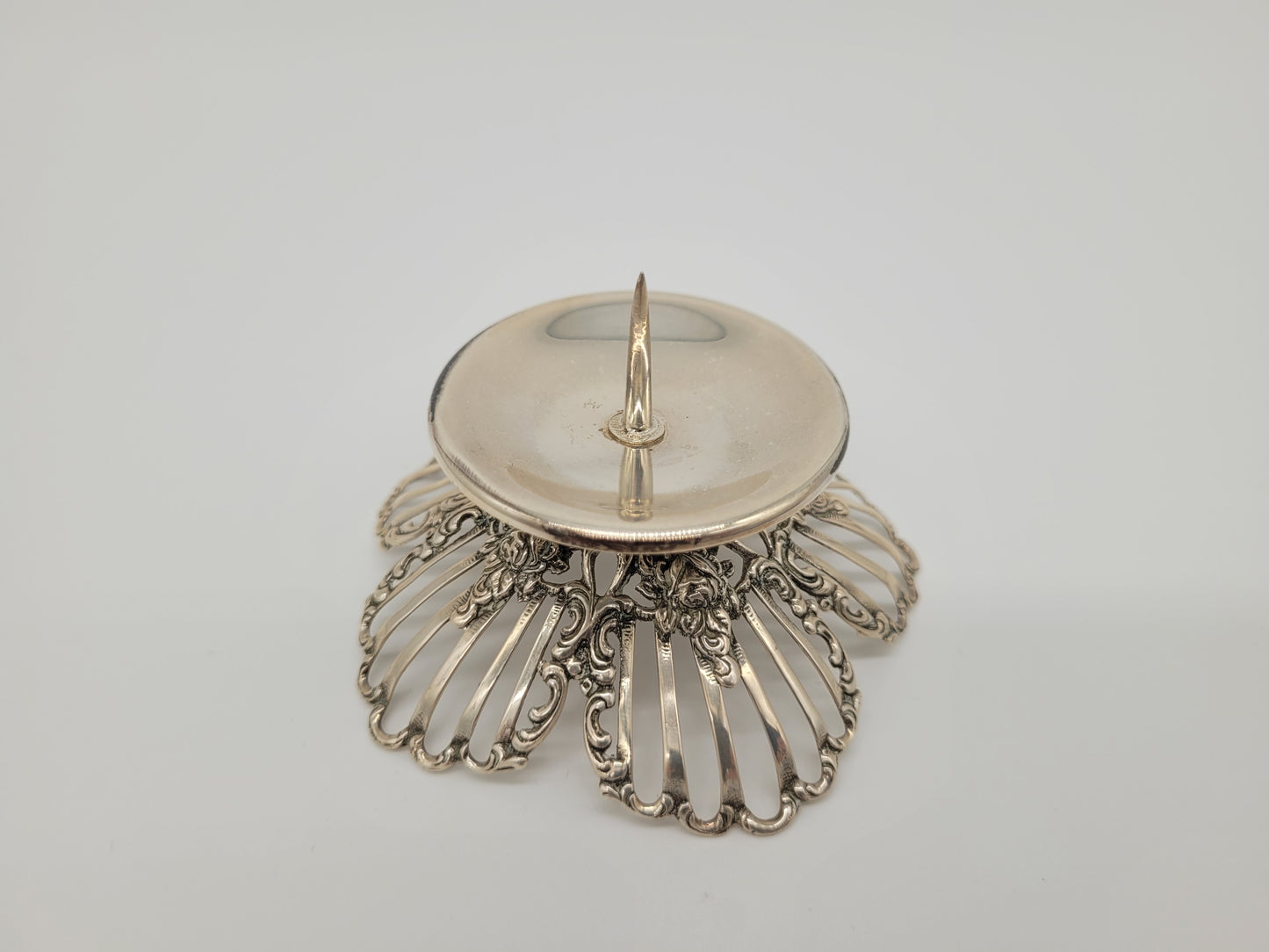 Paar Kerzenständer 835er Silber mit Floralem Design Handarbeit